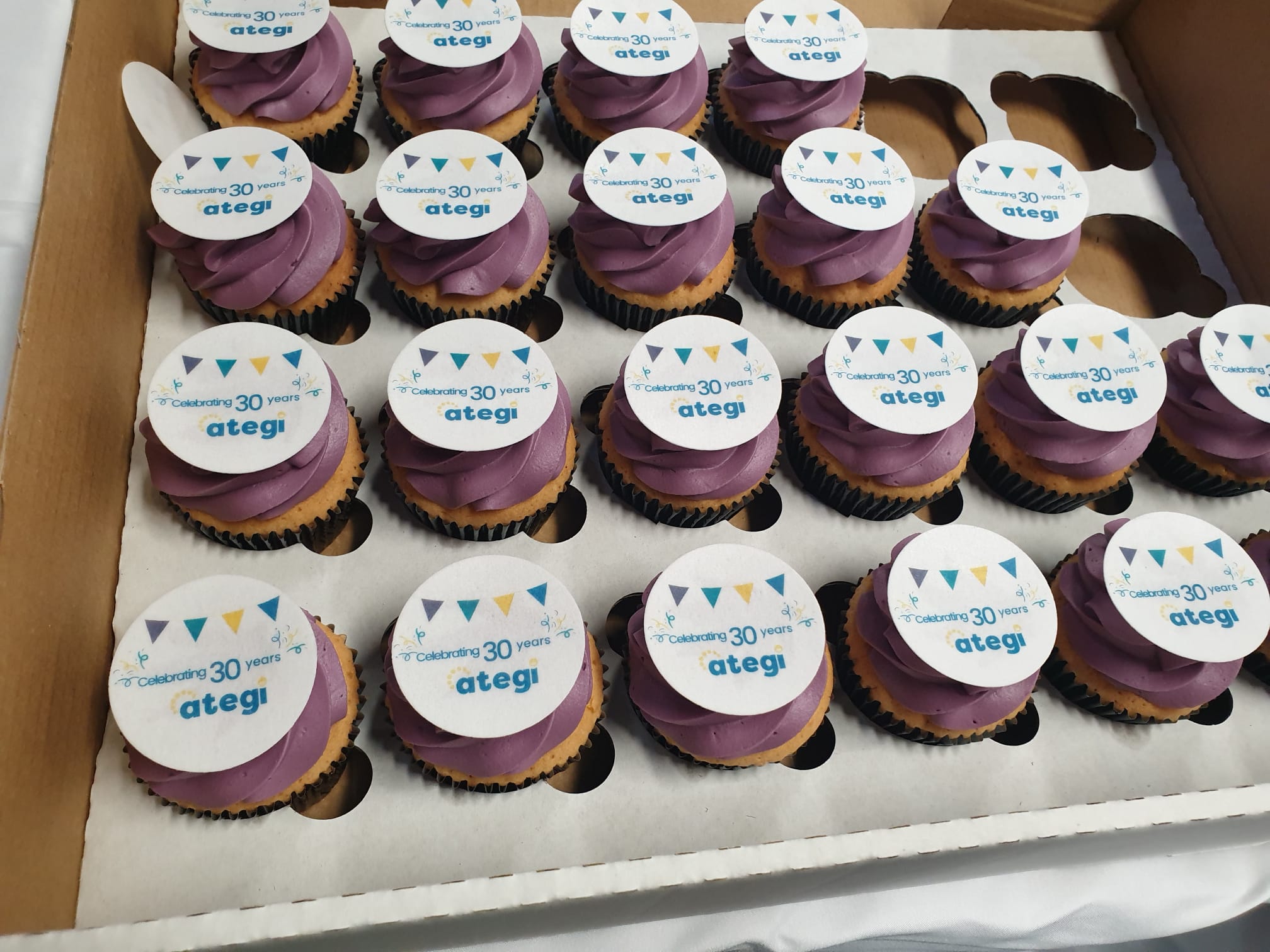 Ategi branded cupcakes